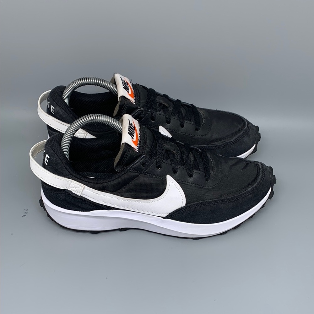Nike Waffle Debut Running Shoes Women’s Sz 9‎